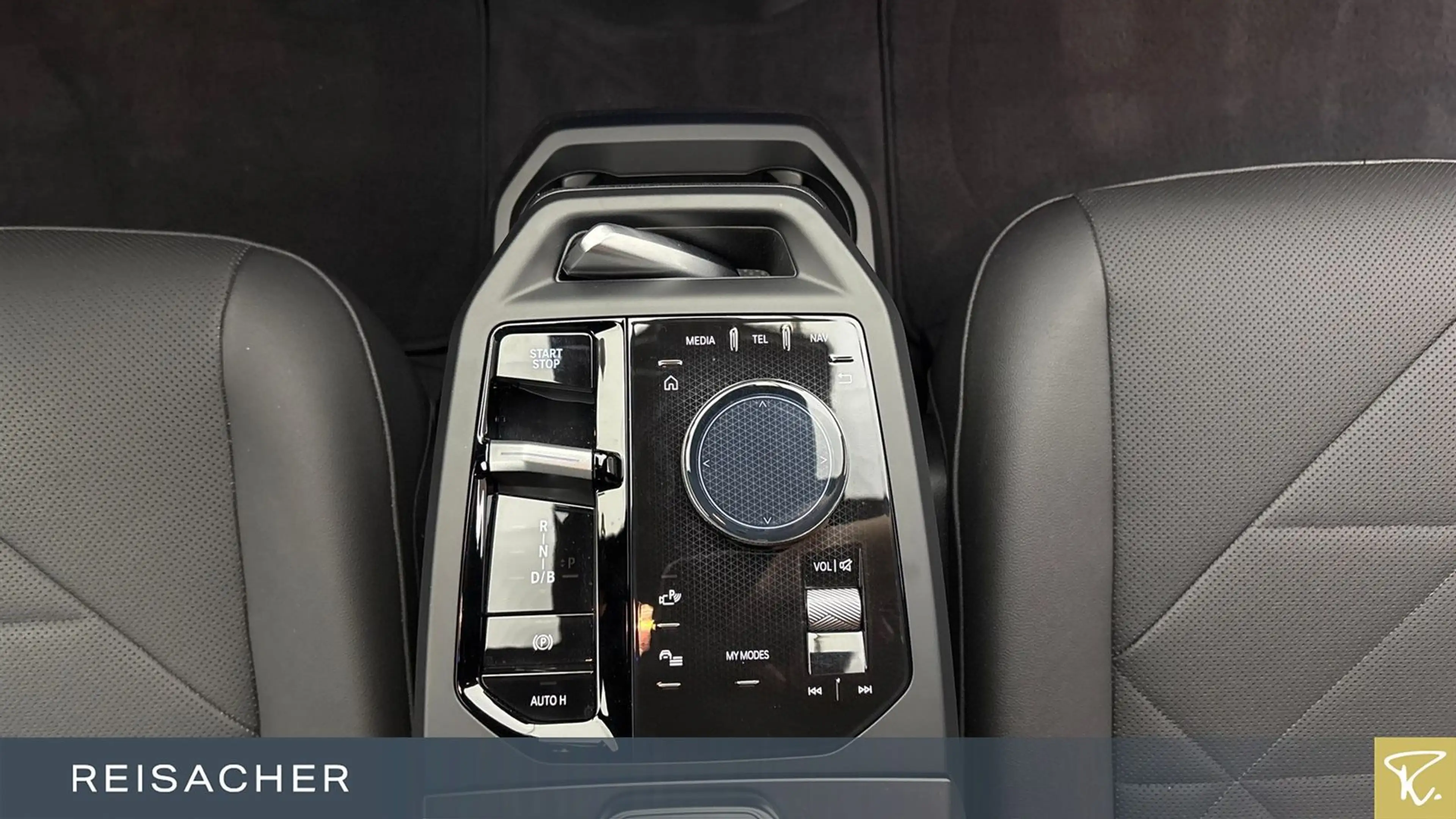 BMW iX IX XDRIVE45 AHK,DA+ — photo 10