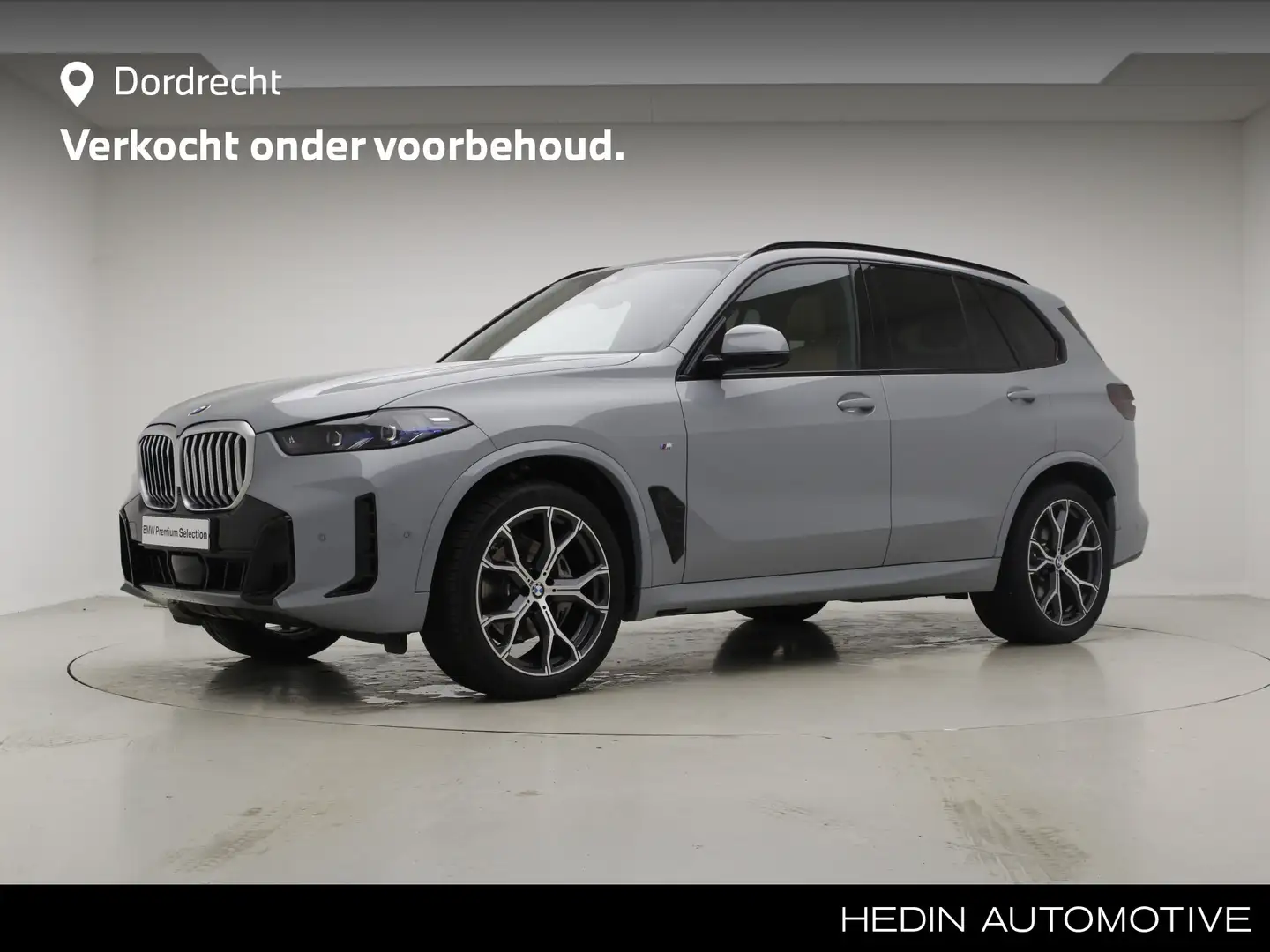 BMW X5 xDrive40i M-Sport | 21" | Panorama | Trekhaak | Ma Grijs - 1