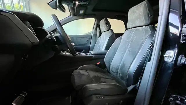 DS Automobiles DS 7 Crossback view 11