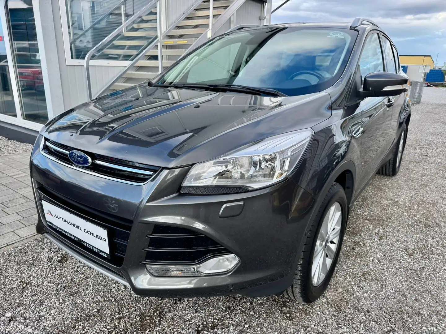 Ford Kuga Titanium AWD 2.0 TDCI Grau - 1