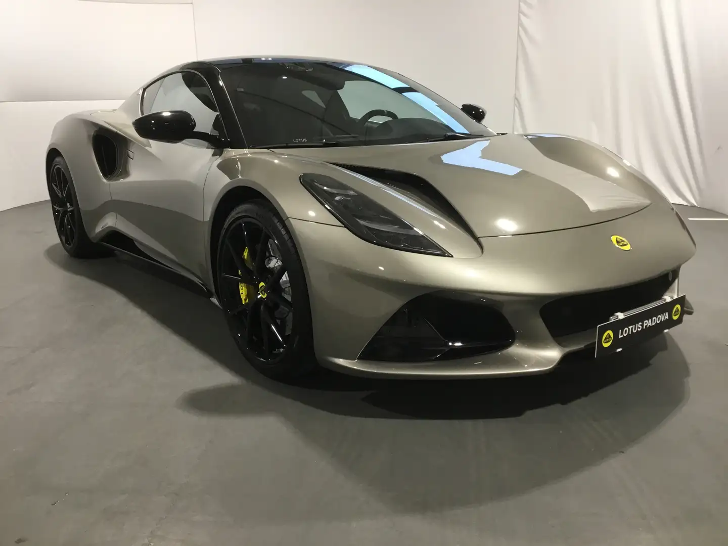 Lotus Emira Emira 2.0 I4 First Edition dct Grau - 2