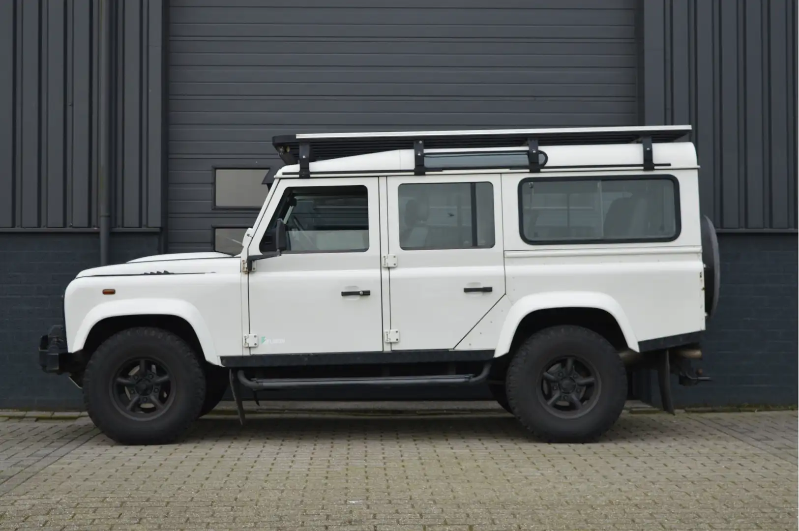 Land Rover Defender 2.4 TD 110 SW 7-PERSOONS White - 2