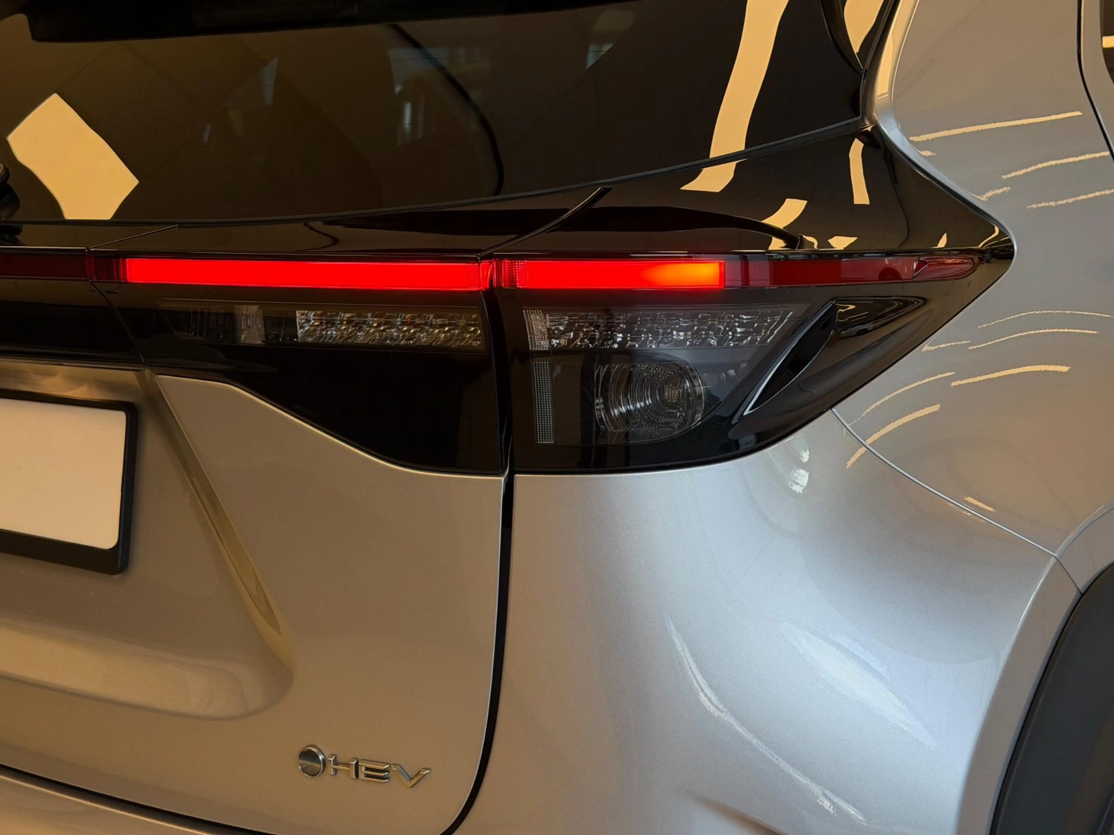 Toyota Yaris Cross 1.5 HYBRID DYNAMIC BITONE SILVERLINE GARANTIE 2035 — photo 32