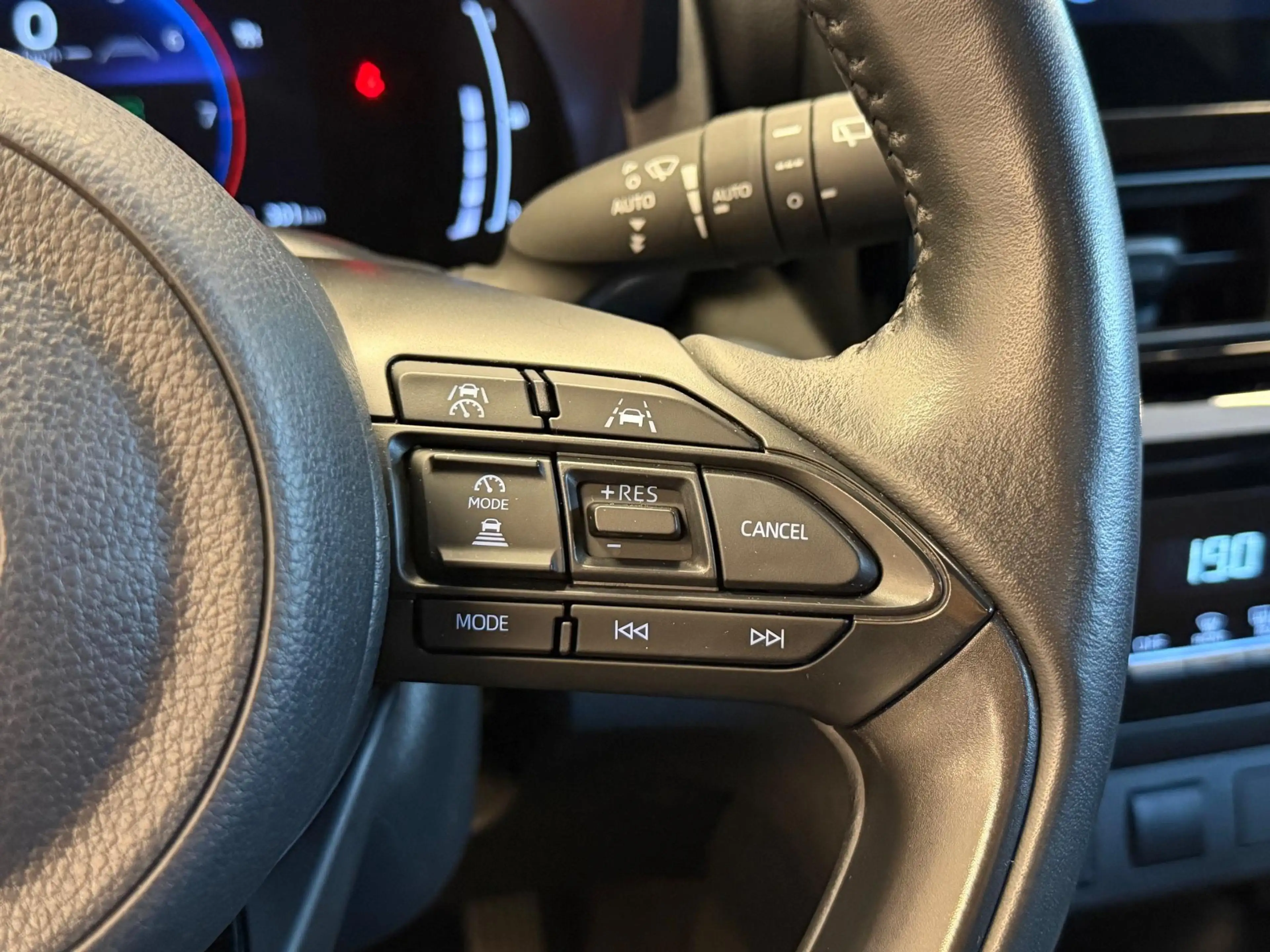Toyota Yaris Cross 1.5 HYBRID DYNAMIC BITONE SILVERLINE GARANTIE 2035 — photo 23