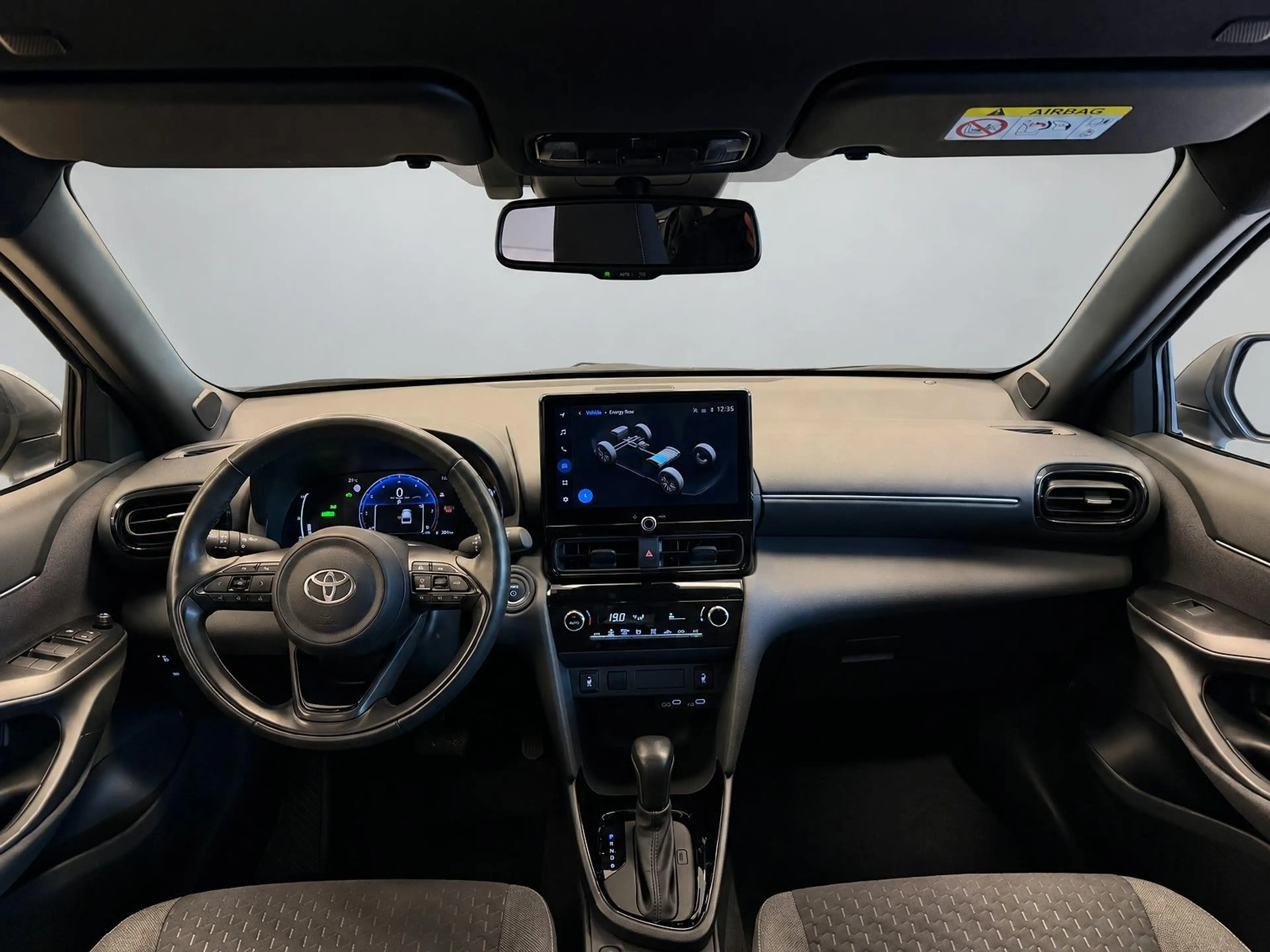 Toyota Yaris Cross 1.5 HYBRID DYNAMIC BITONE SILVERLINE GARANTIE 2035 — photo 12