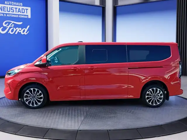 Ford Tourneo Custom view 3