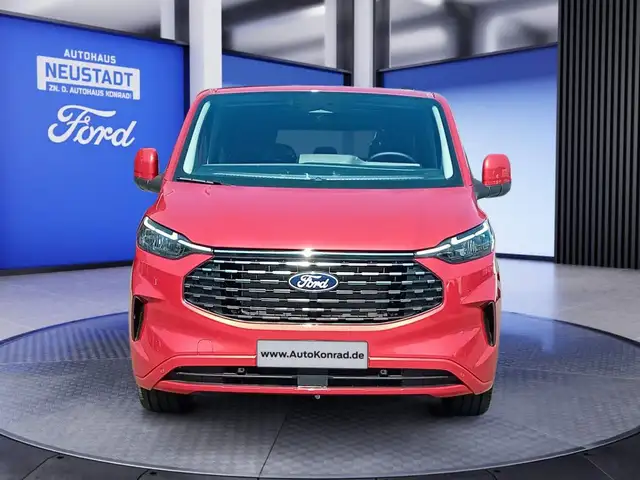 Ford Tourneo Custom view 2