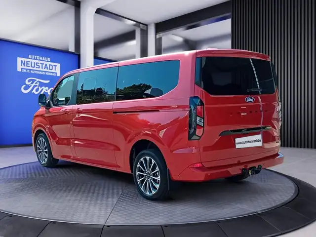 Ford Tourneo Custom view 4