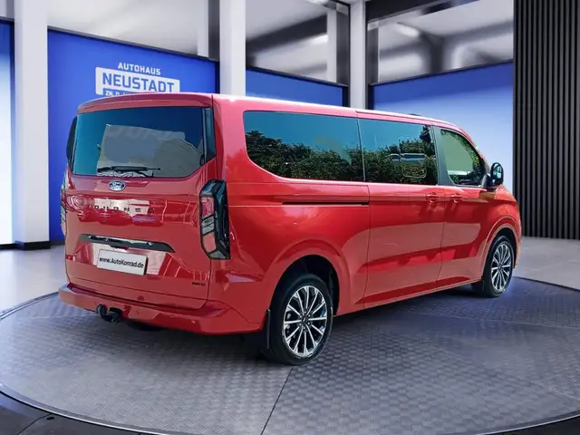 Ford Tourneo Custom view 5