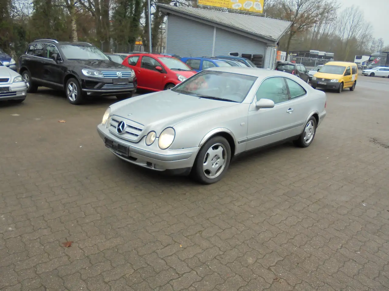 Mercedes-Benz CLK 230