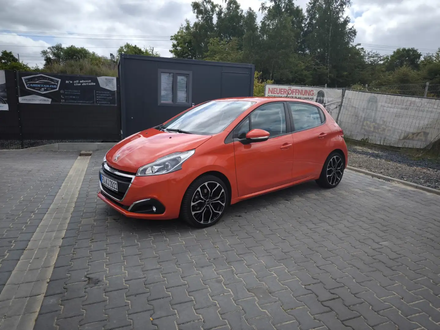 Peugeot 208 PureTech 82 Active Orange - 2