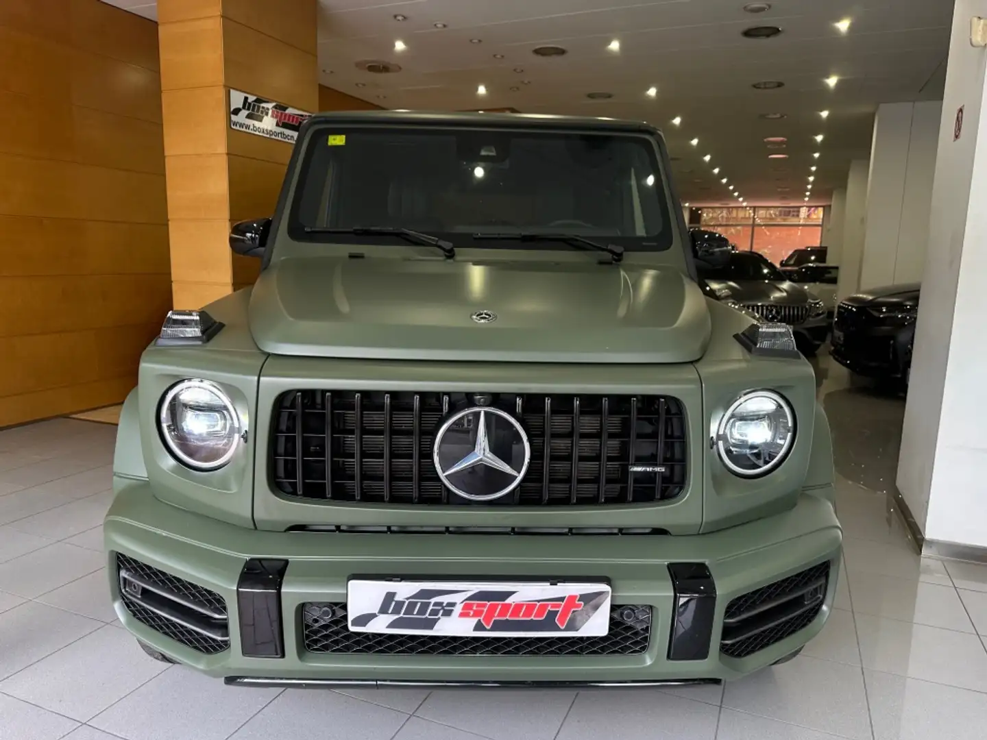 Mercedes-Benz G 63 AMG 4Matic 9G-Tronic Verde - 2