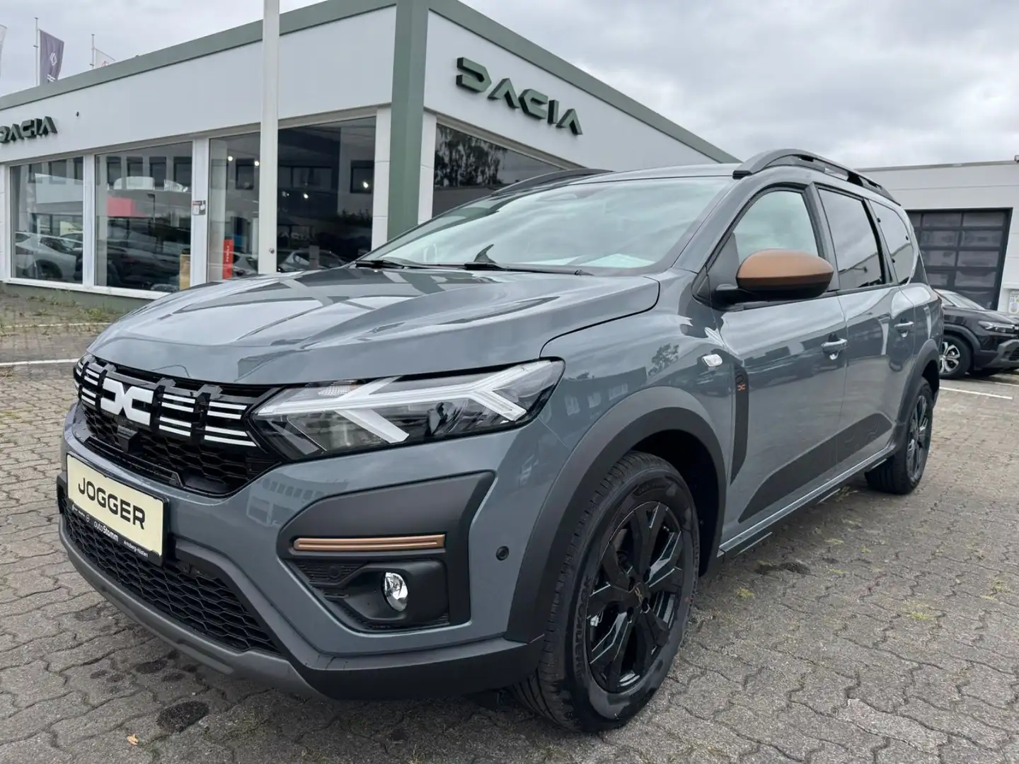 Dacia Jogger Extreme+ Top-Ausstg. 7-Sitzer Gris - 1