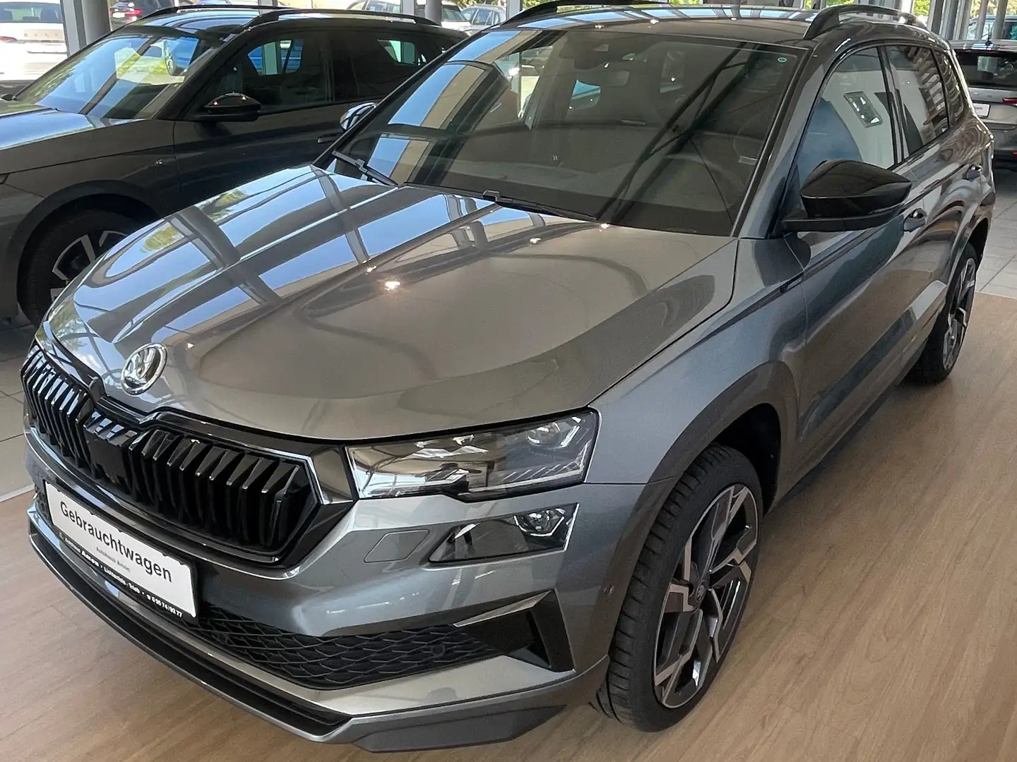 Skoda Karoq 1.5 TSI ACT DSG Sportline Gris - 1