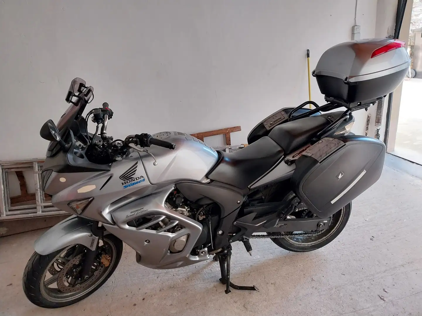 Honda CBF 600 Argent - 1