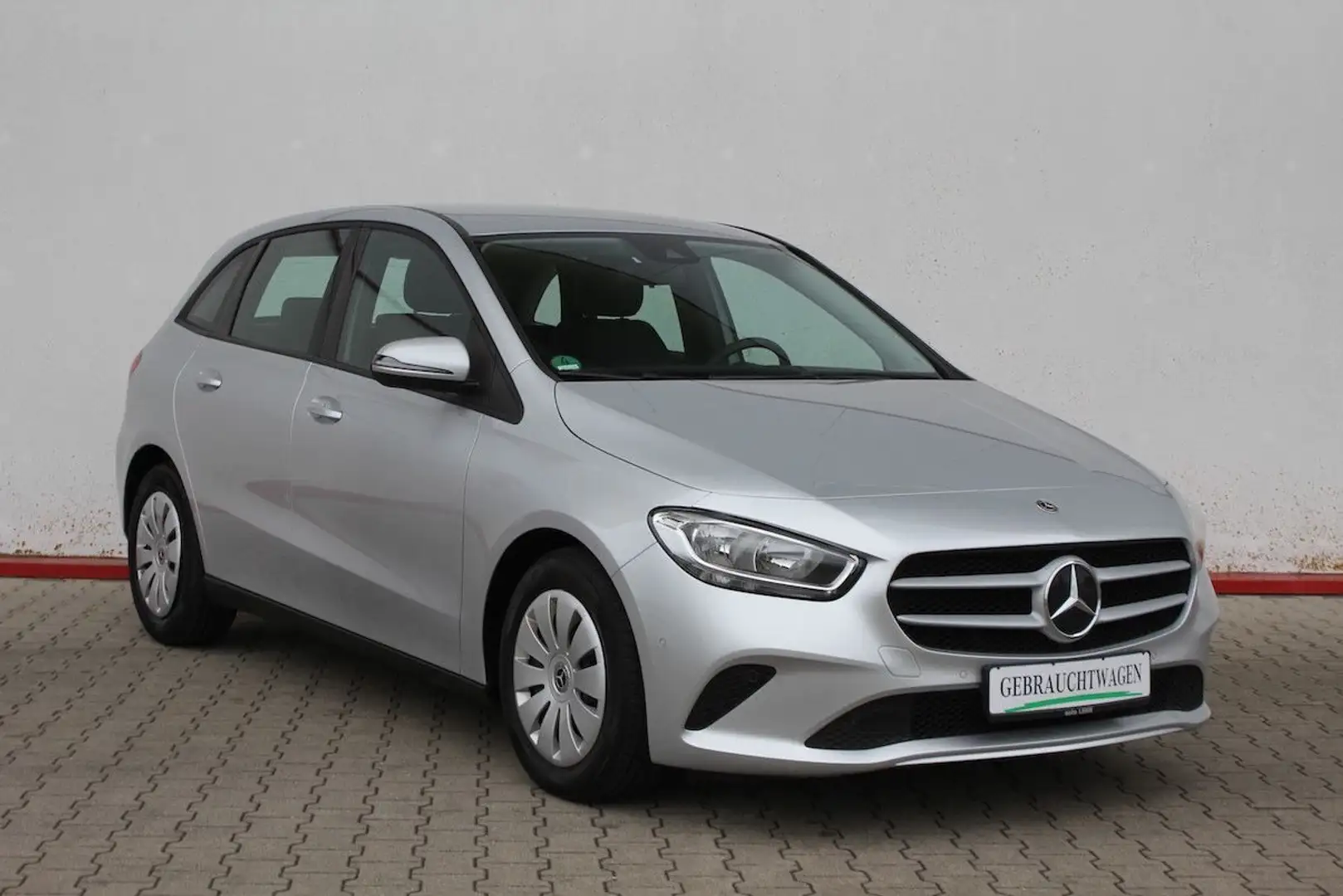 Mercedes-Benz B 180 d 7G Apple CarPlay Android 14.601.-€ NETTO Silber - 1