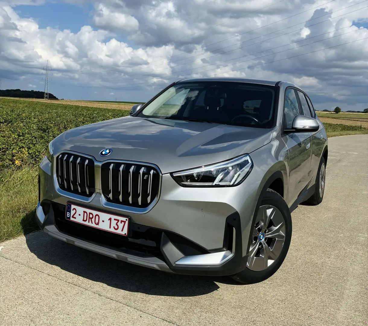 BMW iX1 xDrive30 Argent - 1