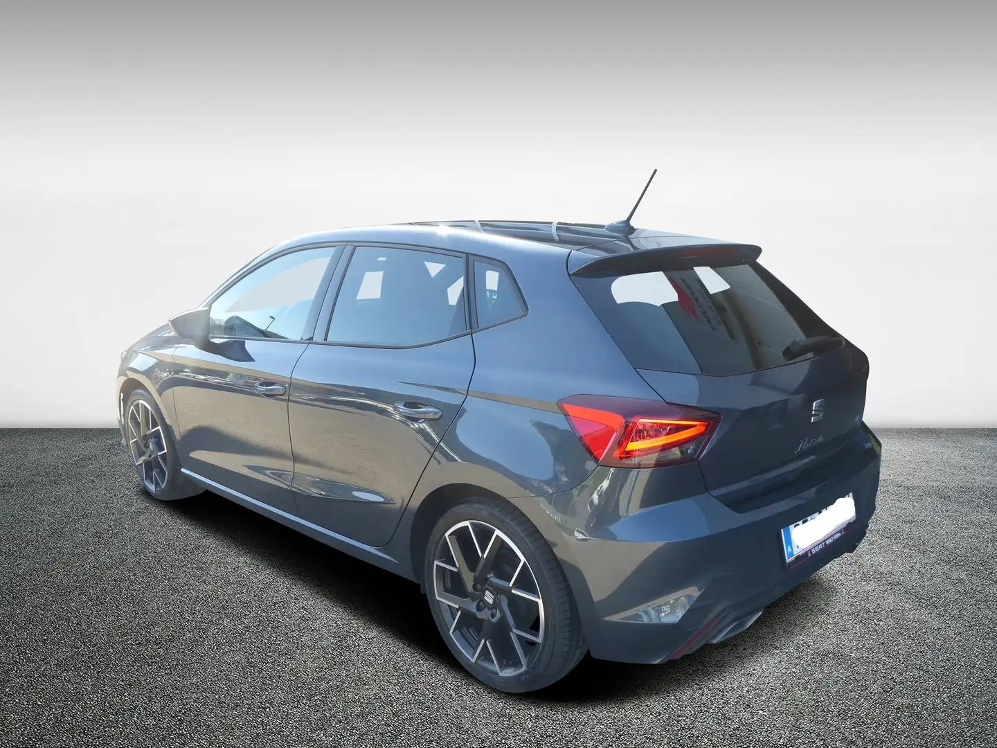 SEAT Ibiza FR Edition 1.0 TSI 95PS Grau - 2