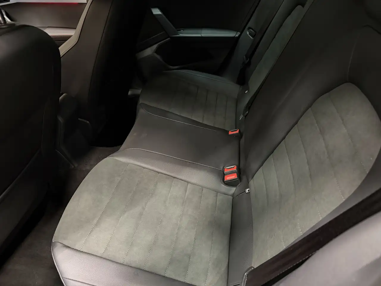 SEAT Arona 1.0TSI FR Navi LED Assist XL Vision Plus 18´´ 23