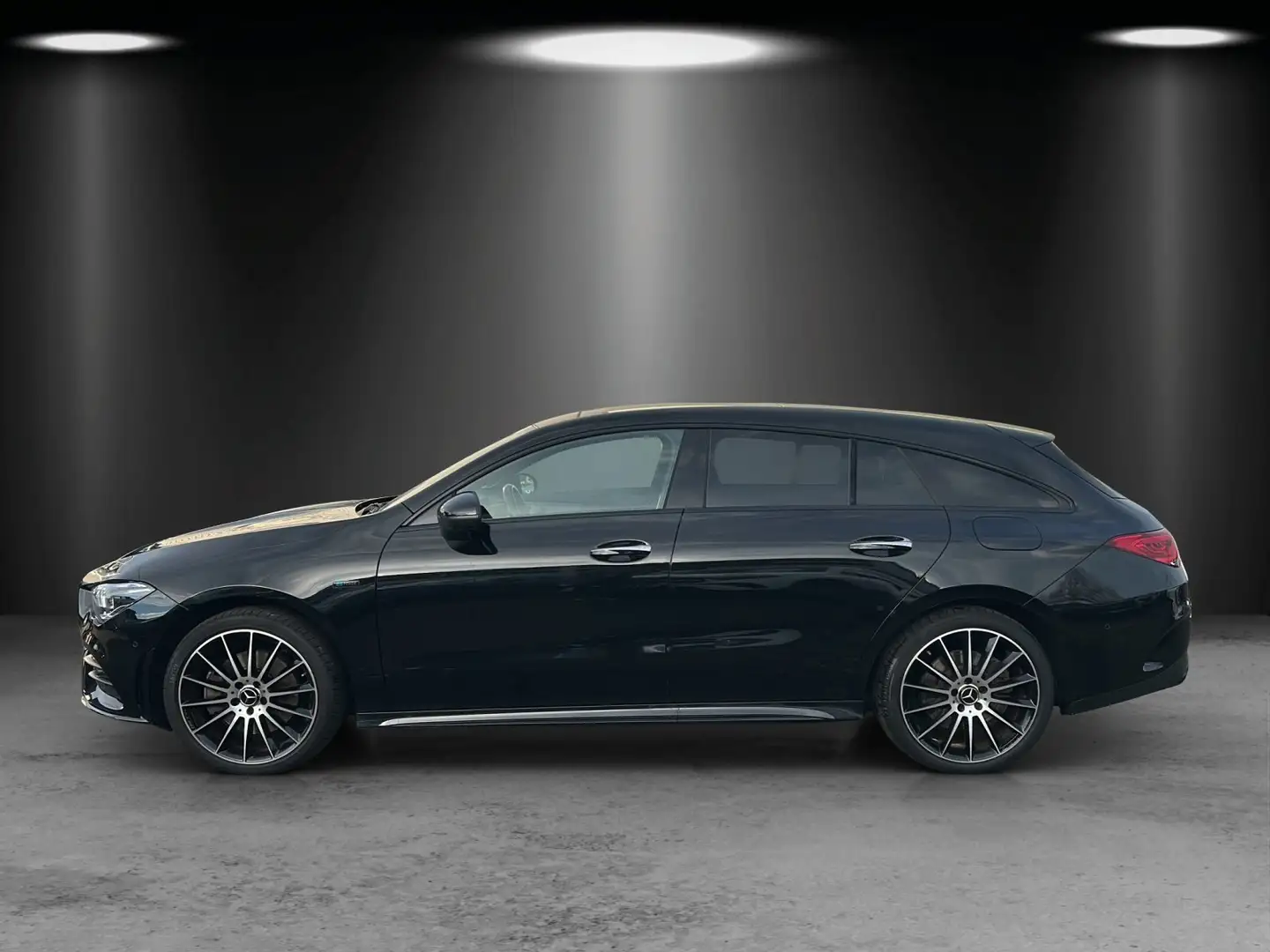 Mercedes-Benz CLA 250 e SB AMG Pano HUD Burme LED KeyGo DISTRO Zwart - 2