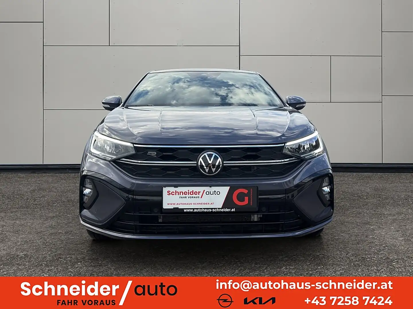 Volkswagen Taigo 1,0 TSI R-Line Grau - 2