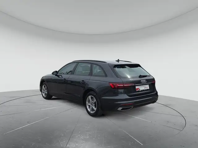 Audi A4 view 3