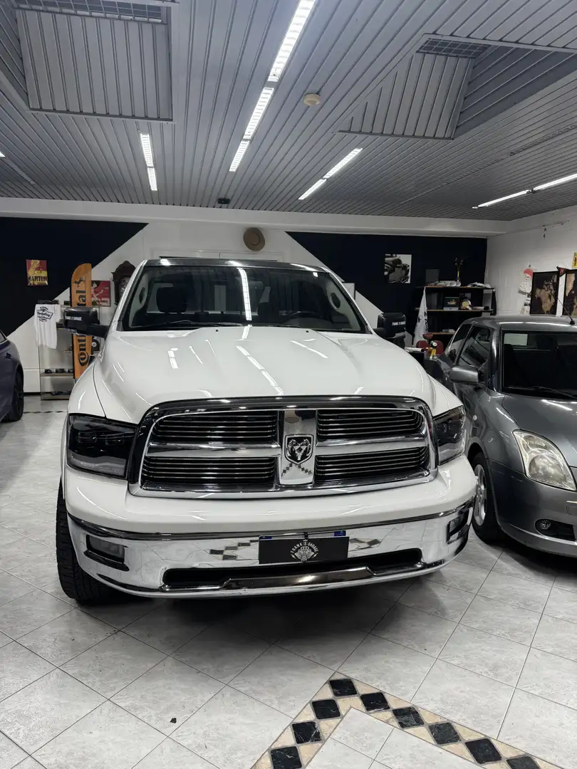 Dodge RAM 1500 5.7 V8 LaRamie 395cv (ANNO2010)Cambio 6 marce Alb - 1