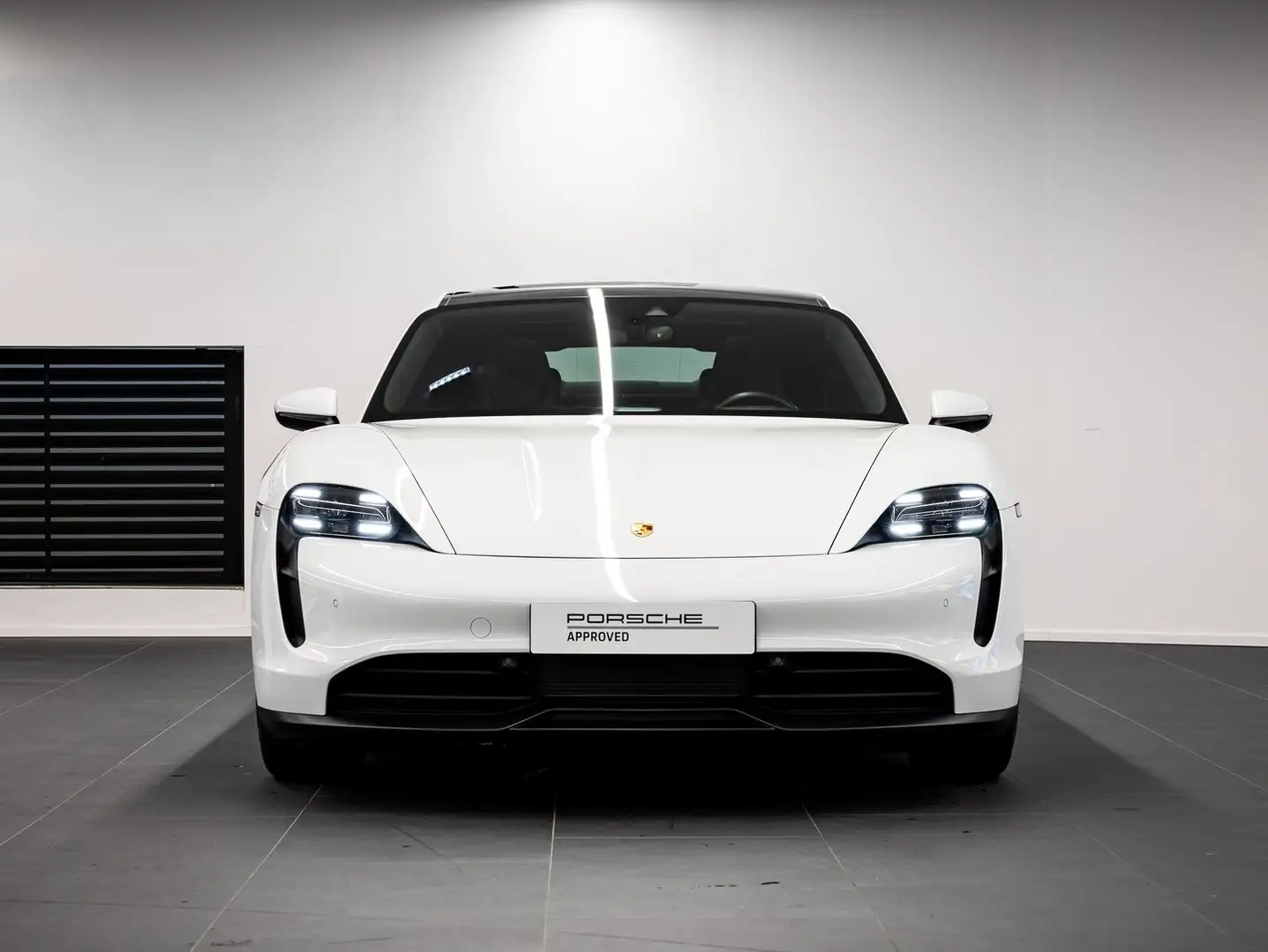 Porsche Taycan Plus Weiß - 2