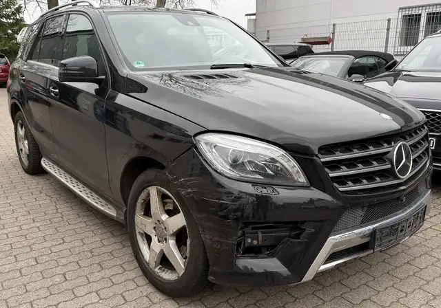 Mercedes-Benz ML 350 CDI BlueTec AMG-Paket