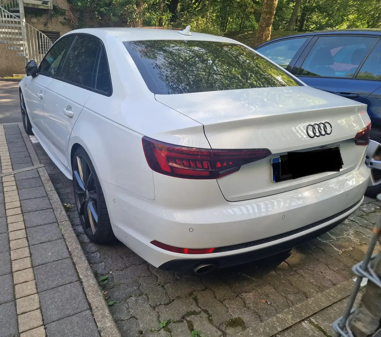 Audi A4 sport ultra Weiß - 2