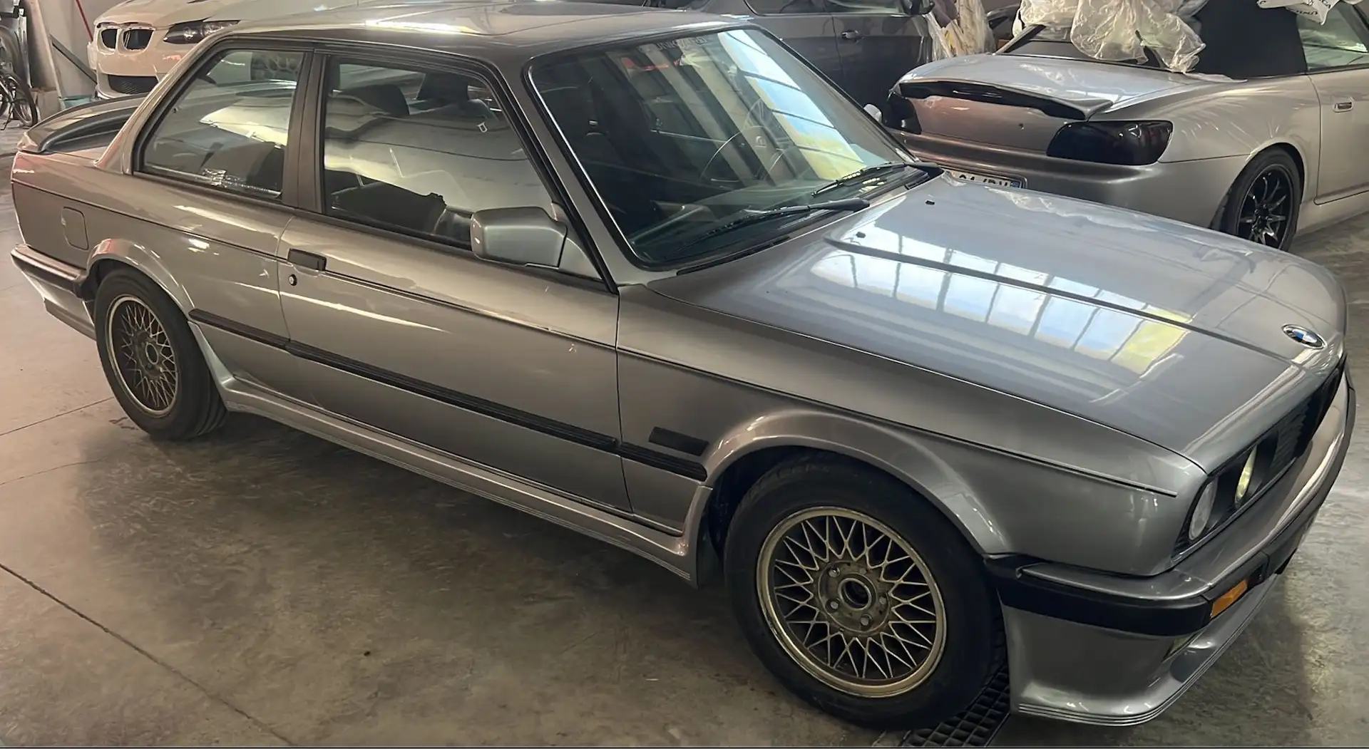 BMW 320 i S (E30) - 1987 swap S50B30 Grey - 2