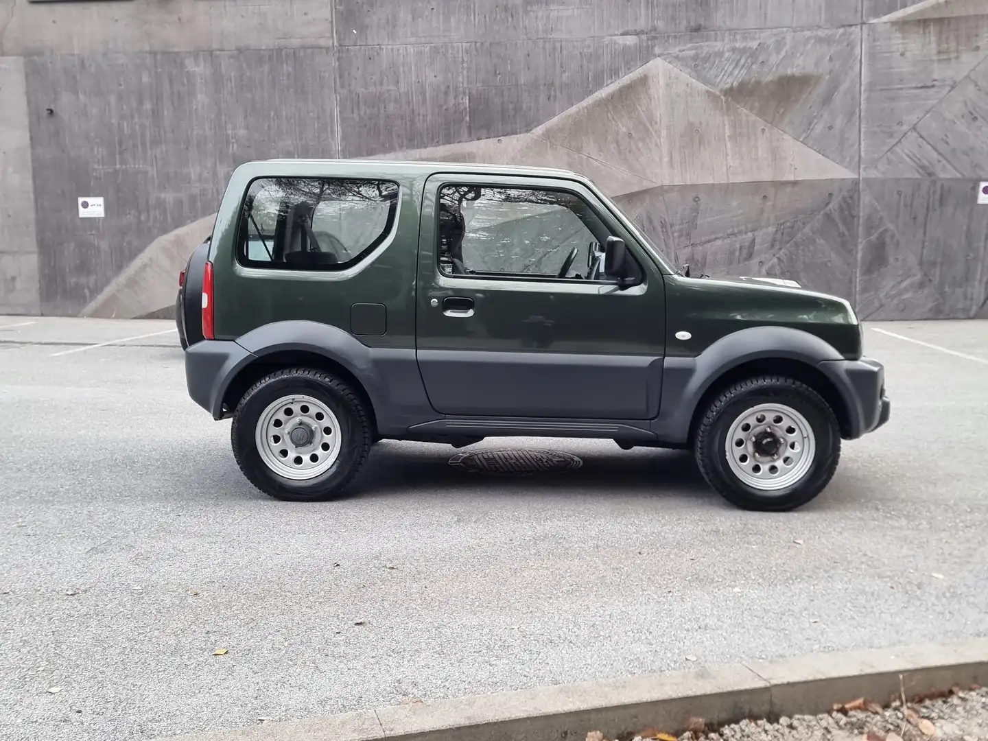 Suzuki Jimny Jimny 1,3 VX **DEUTSCHES-AUTO KEIN ROST** Grün - 2