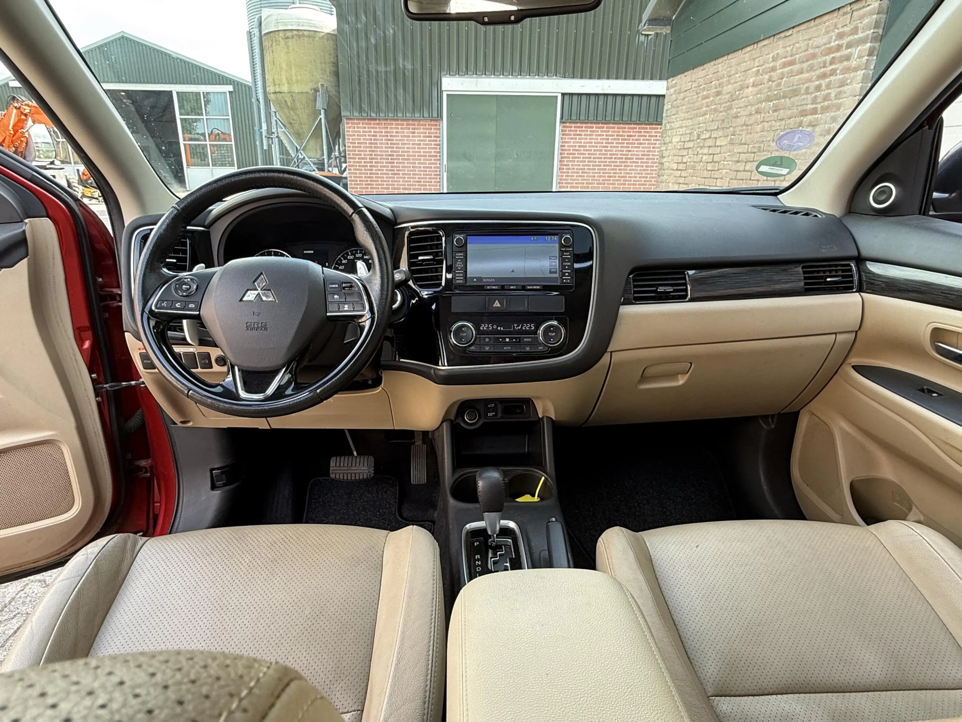 Mitsubishi Outlander 3.0 Instyle+ 4WD | 7-zitter | Adaptieve Cruise | T — photo 4