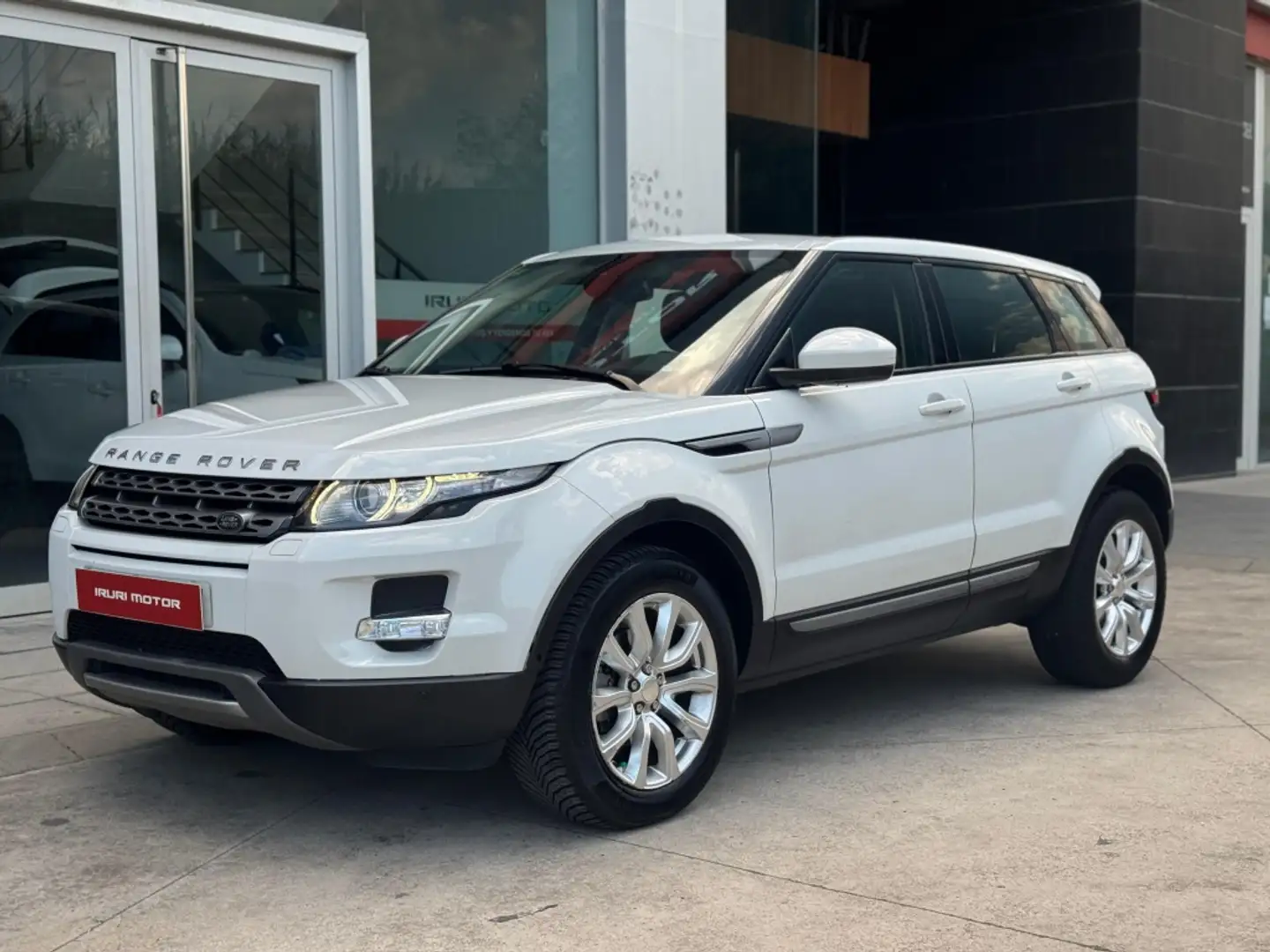 Land Rover Range Rover Evoque 2.2L TD4 Prestige 4x4 Aut. Weiß - 2