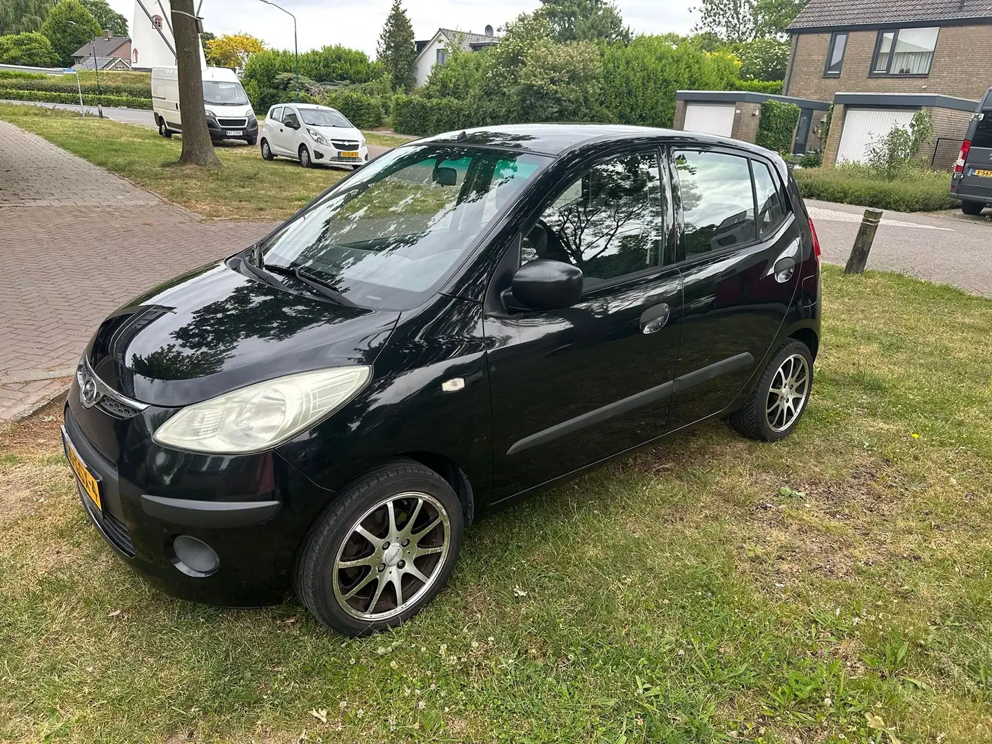 Hyundai i10 i10 1.1 Active Чёрный - 1