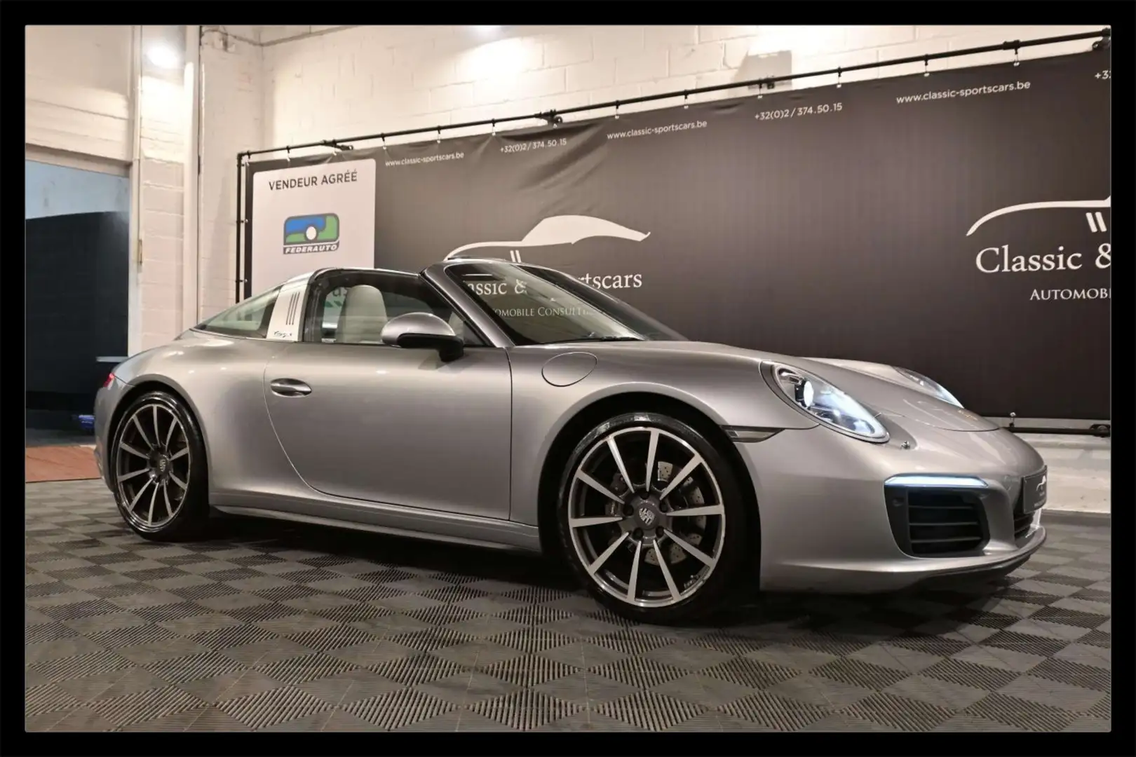 Porsche 991 911.2 3.0i TARGA 4 / 1st Owner / Full Service Gris - 1