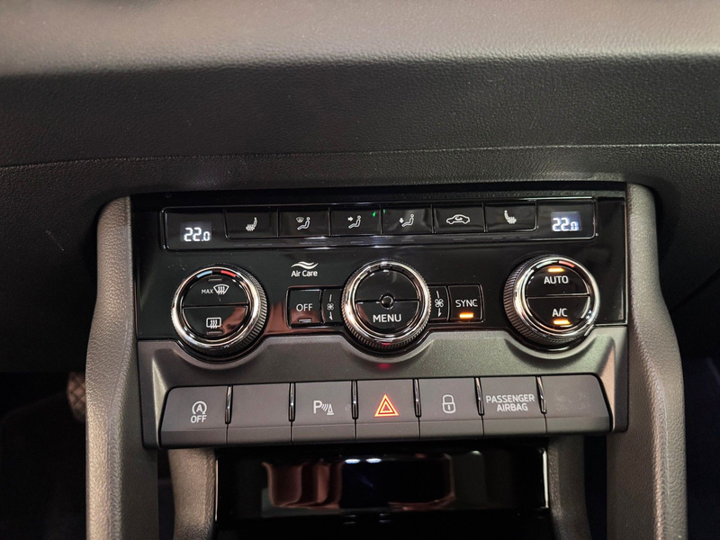 Skoda Karoq Clever 1,5 TSI/DSG/NAVI/LED/ACC — photo 13