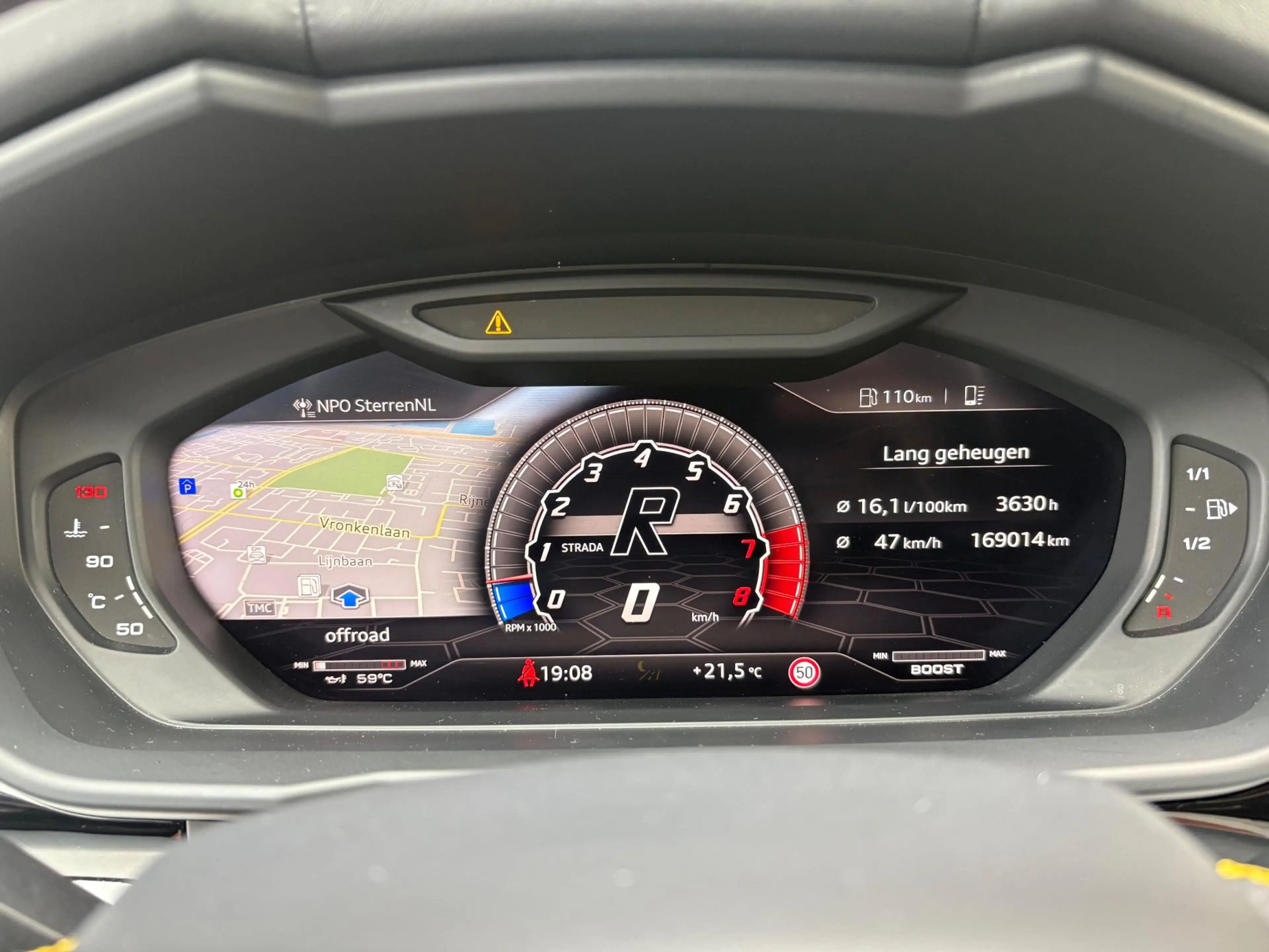Lamborghini Urus 4.0 V8 Pano B&O 3D Carbon Ceramic — photo 11