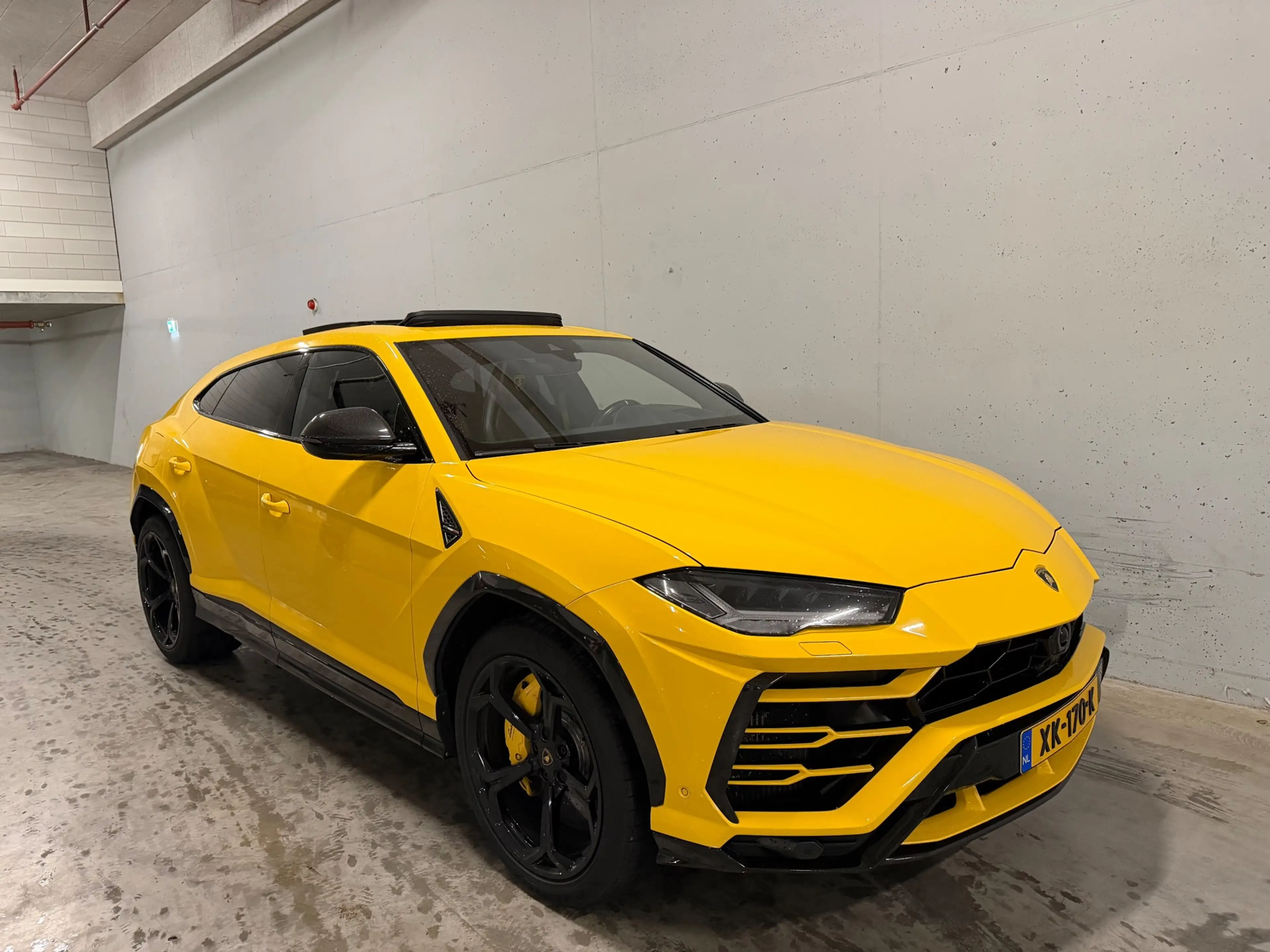 Lamborghini Urus 4.0 V8 Pano B&O 3D Carbon Ceramic — photo 3