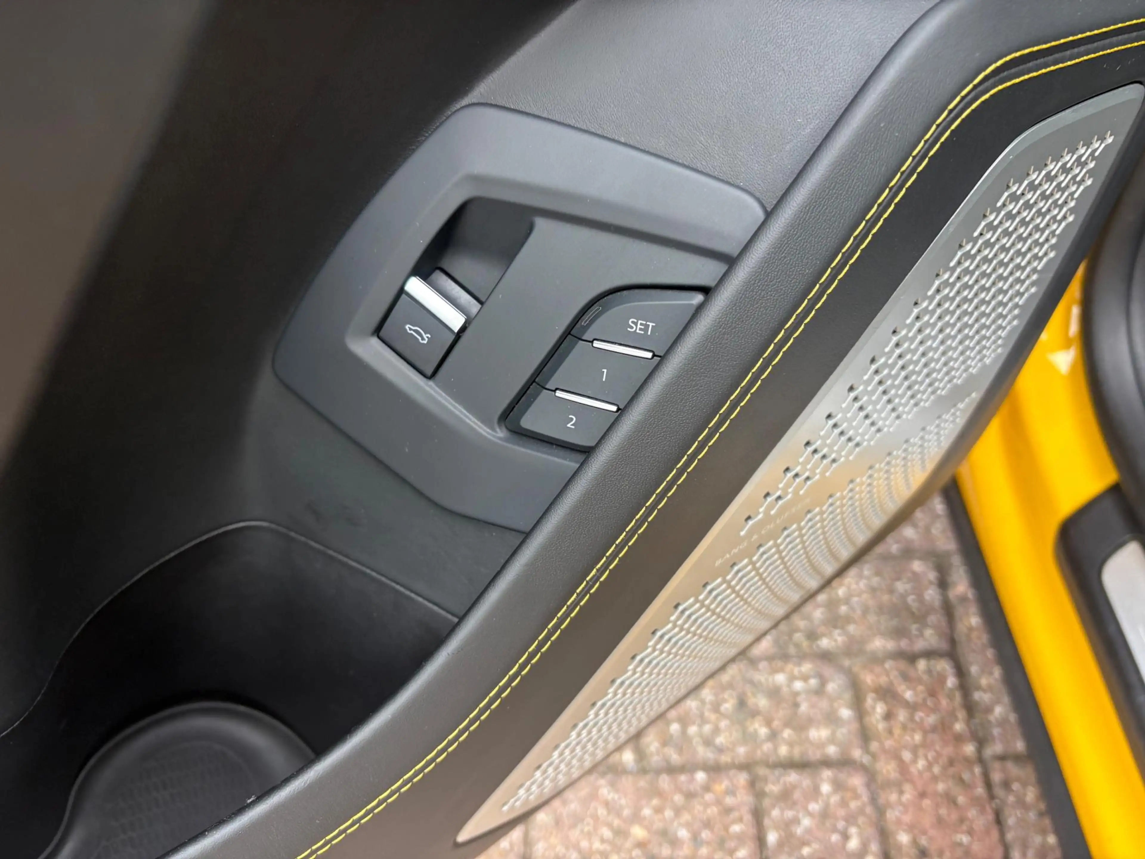 Lamborghini Urus 4.0 V8 Pano B&O 3D Carbon Ceramic — photo 15