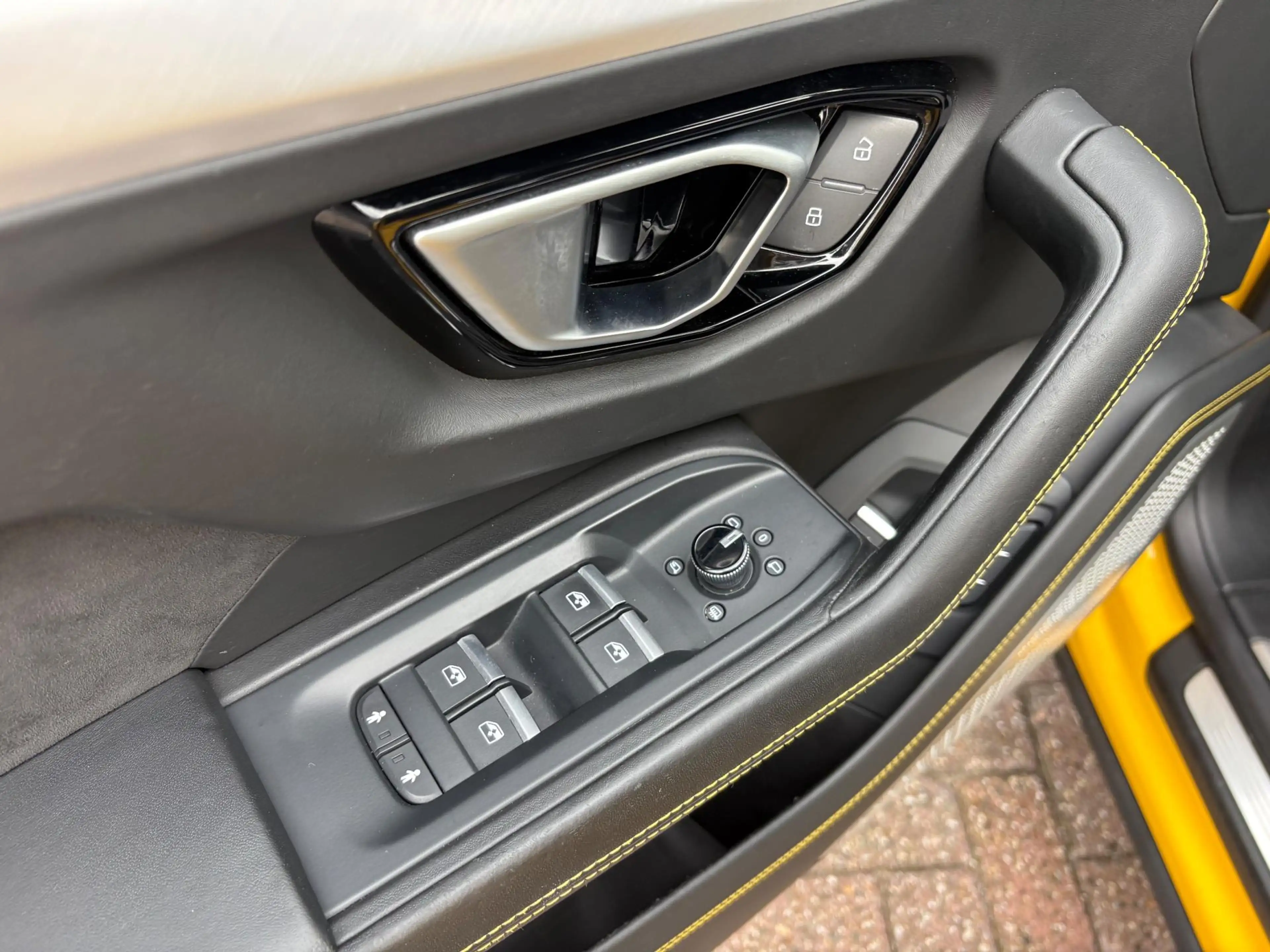 Lamborghini Urus 4.0 V8 Pano B&O 3D Carbon Ceramic — photo 14