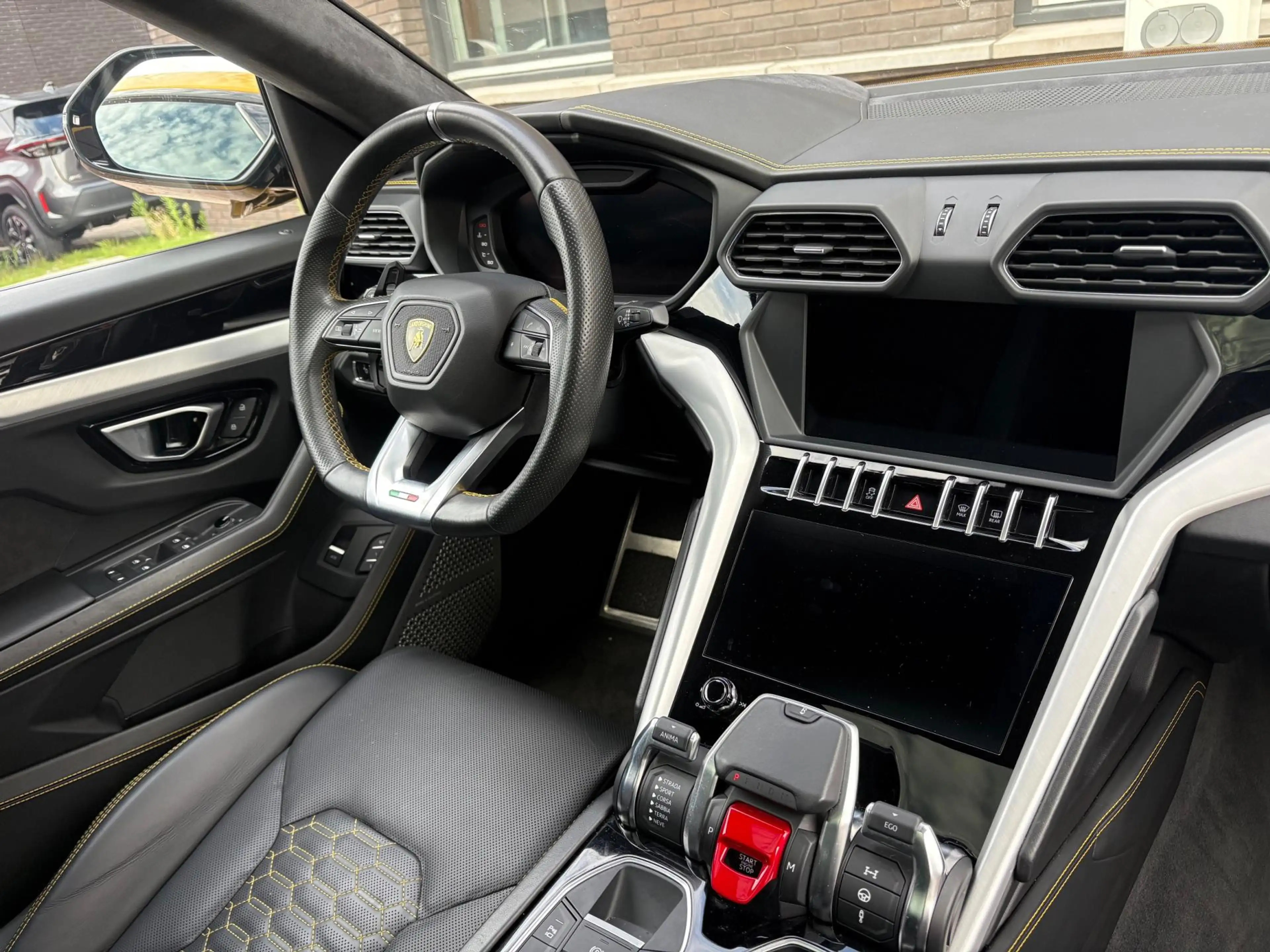 Lamborghini Urus 4.0 V8 Pano B&O 3D Carbon Ceramic — photo 9