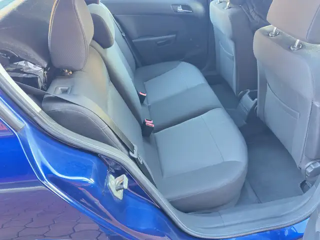 Opel Astra view 14