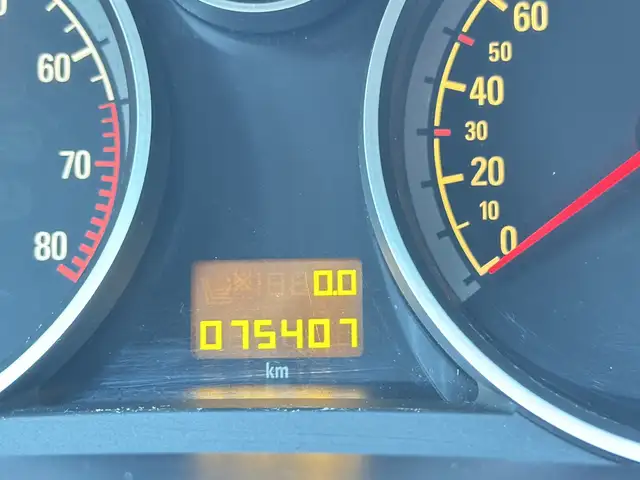 Opel Astra view 8