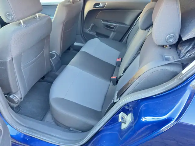 Opel Astra view 13