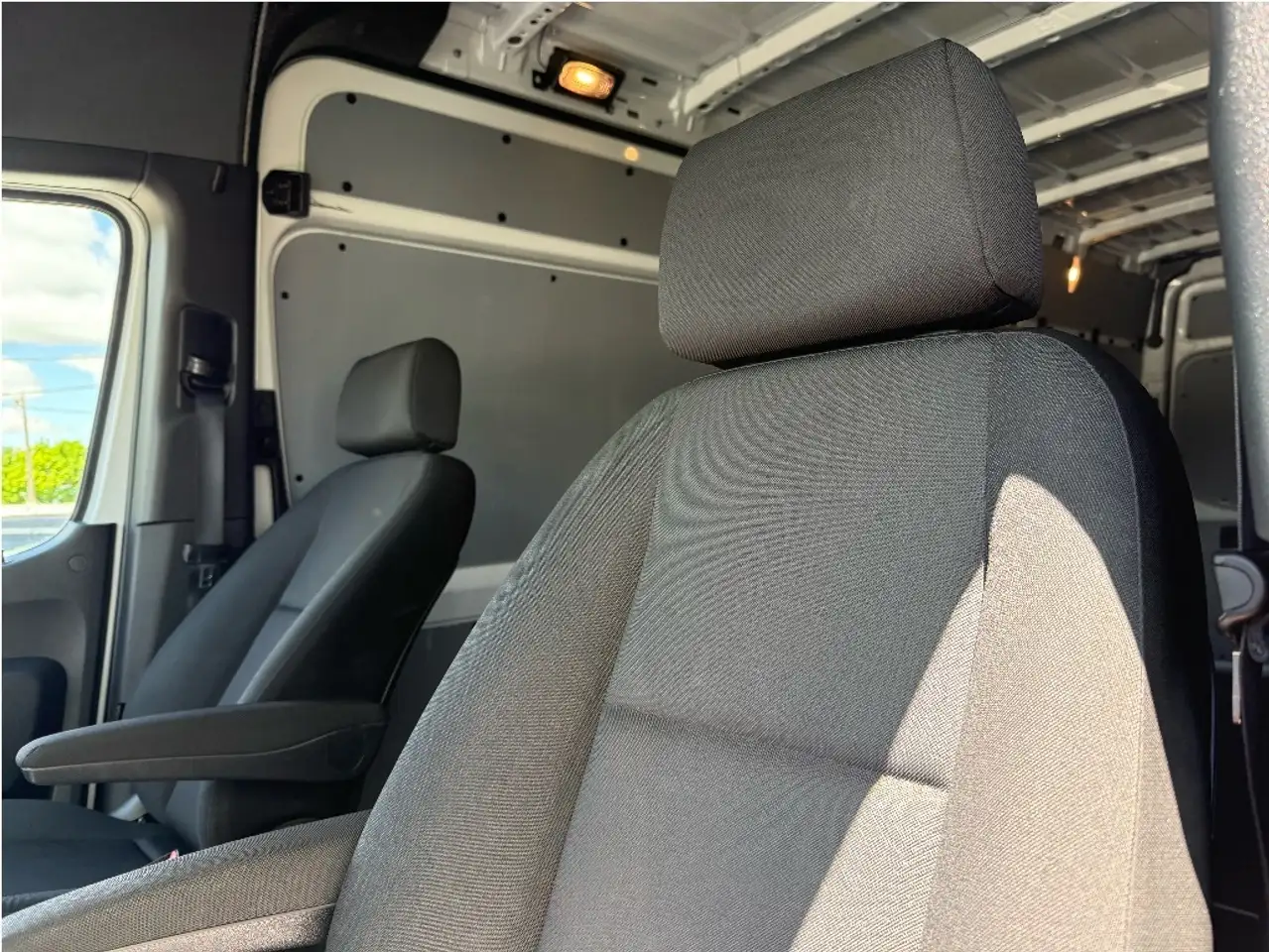 Mercedes-Benz Sprinter снимка Mercedes-Benz Sprinter