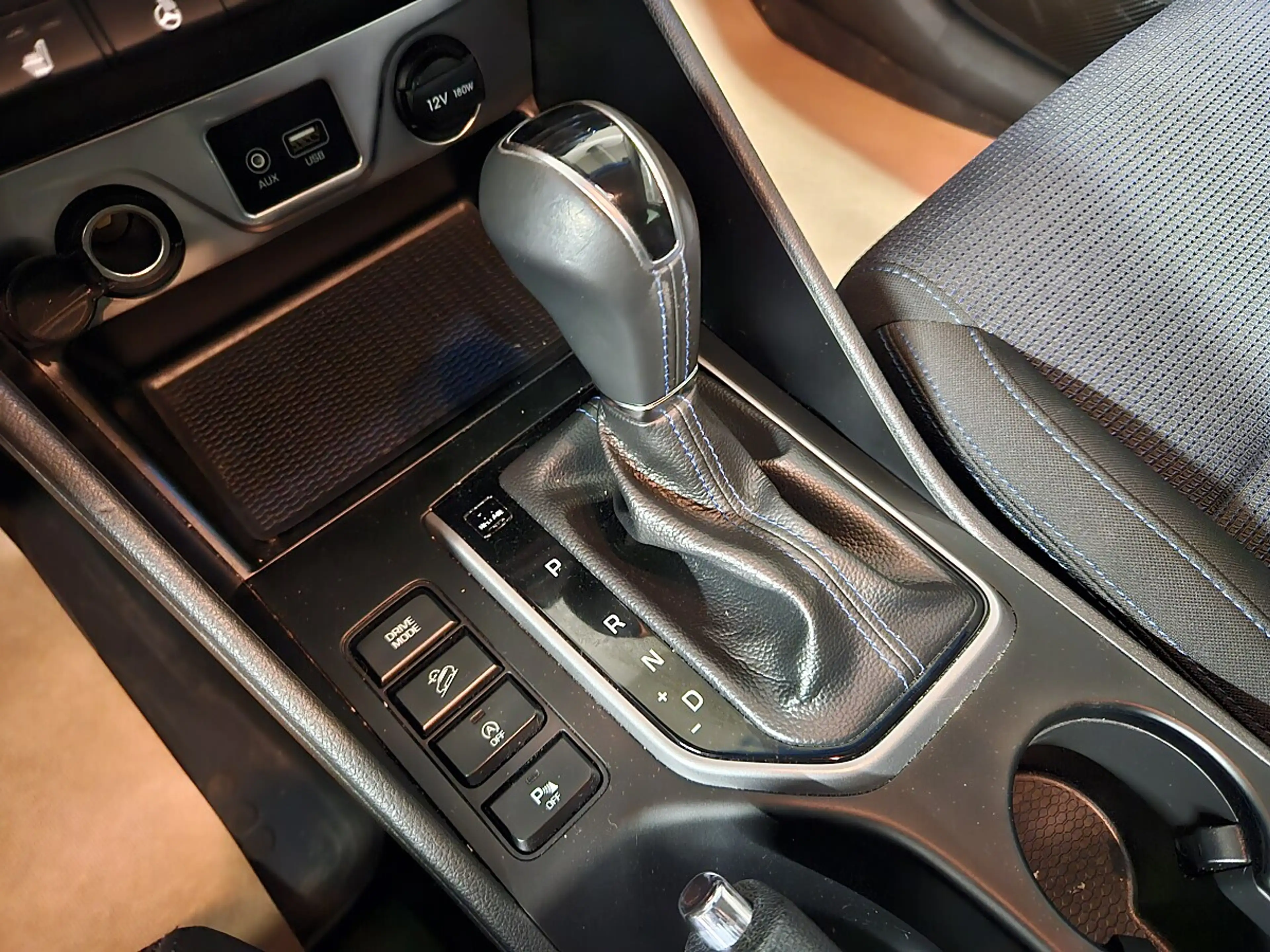 Hyundai TUCSON Tucson 1,7 CRDI Start-Stopp Business Class DCT ... — photo 14