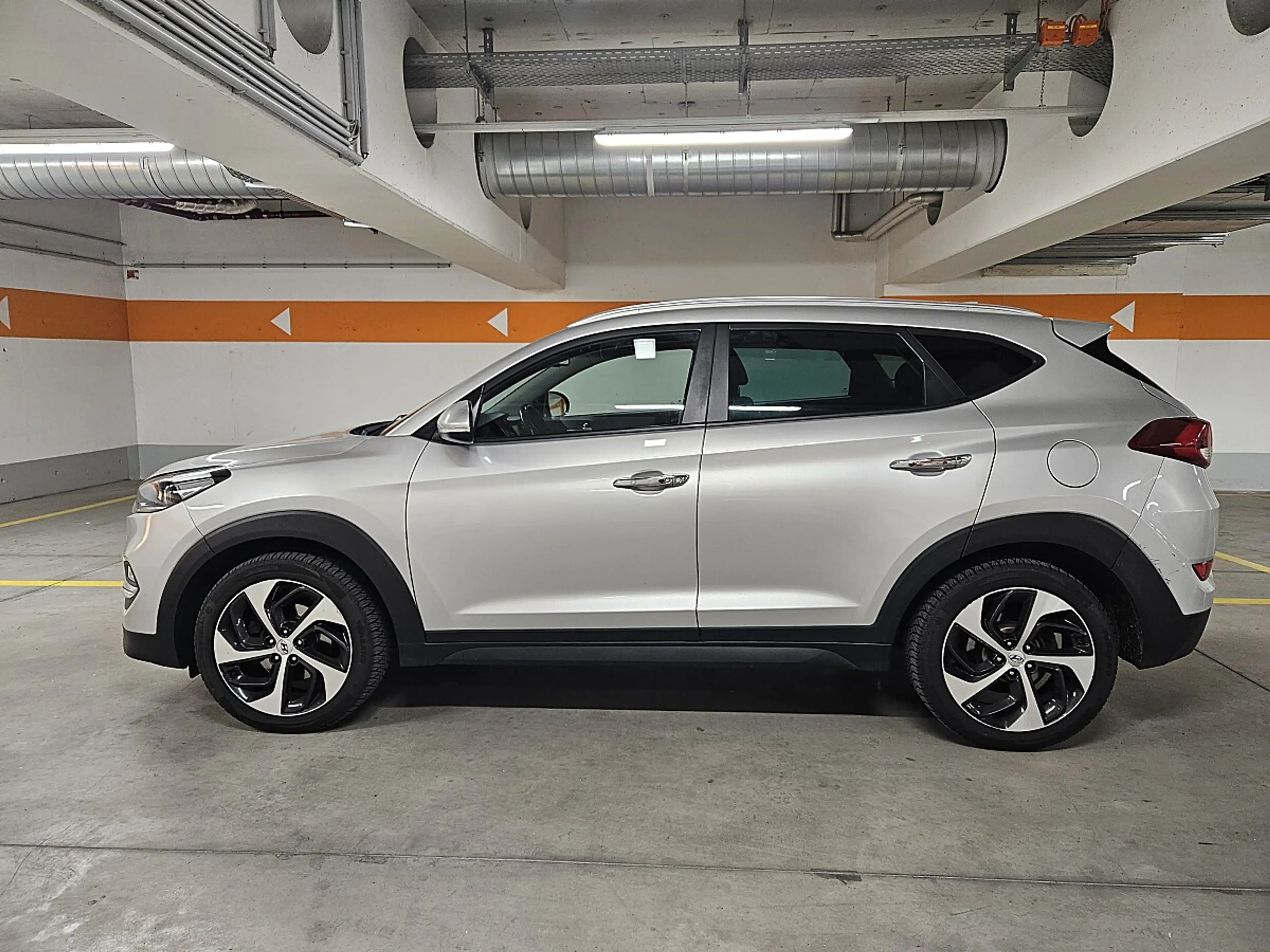 Hyundai TUCSON Tucson 1,7 CRDI Start-Stopp Business Class DCT ... — photo 4