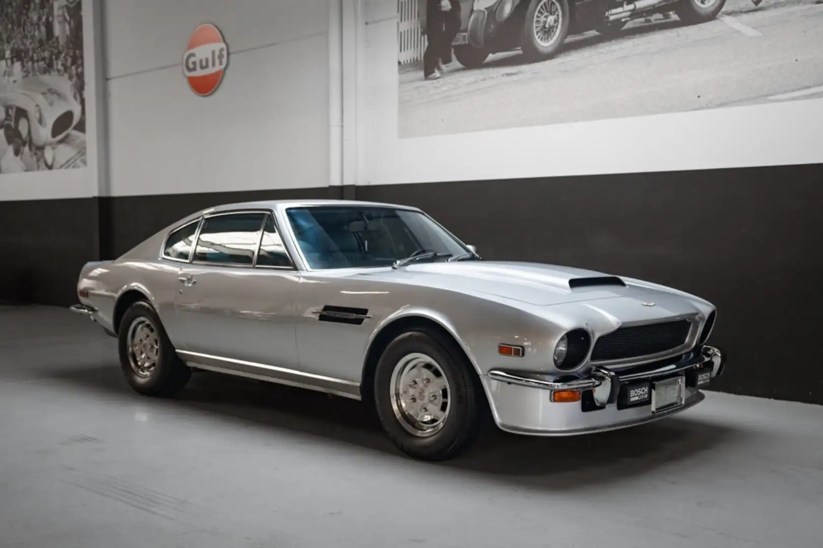 Aston Martin V8 Weber 5.3L â Factory LHD â Matching Numb Argent - 1
