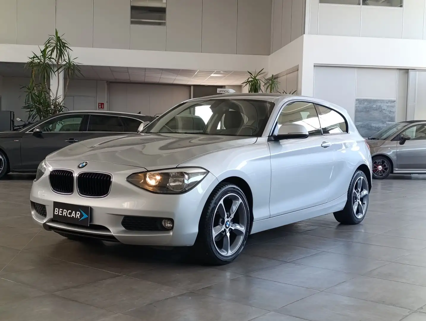 BMW 116 116d 3p. Unique Argento - 1